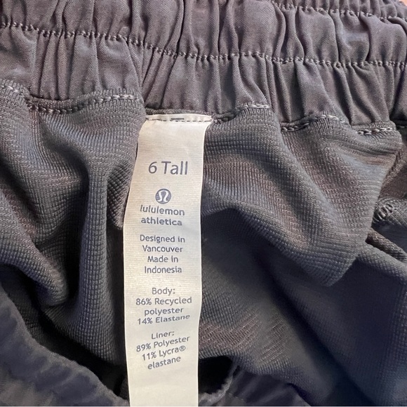 🍋Lululemon Hotty Hot Short - Picture 3 of 3